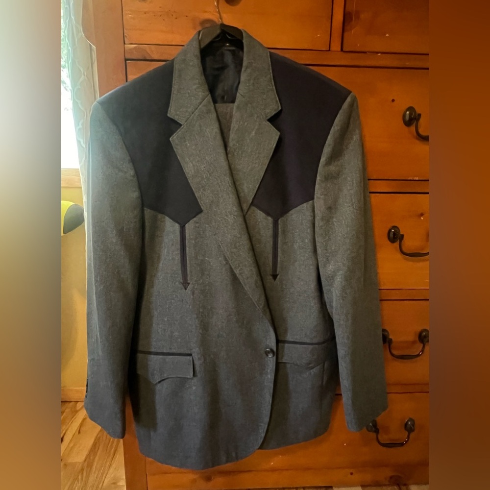 Circle S Dallas Texas Men’s Suit 48R/pants40